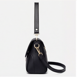 Leafara - Elegant Crossbody Bag with Leaf Detail