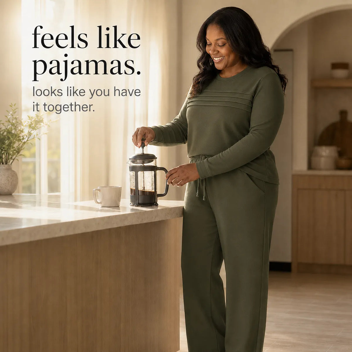Lounara – Soft-Stretch Lounge Set with Wide-Leg Pants and Pockets
