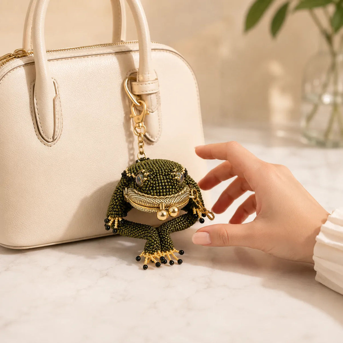 Ribbita – Beaded Frog Coin Purse