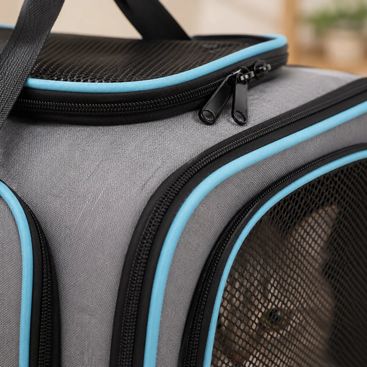 Nestly – Expandable Cat Carrier with Mesh-like Lounge Sides for Travel