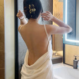 No-Slip Lounge Sling Bath Towel