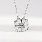 Cloverelle – Sparkling Clover Pendant Necklace