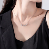 Cloverelle – Sparkling Clover Pendant Necklace