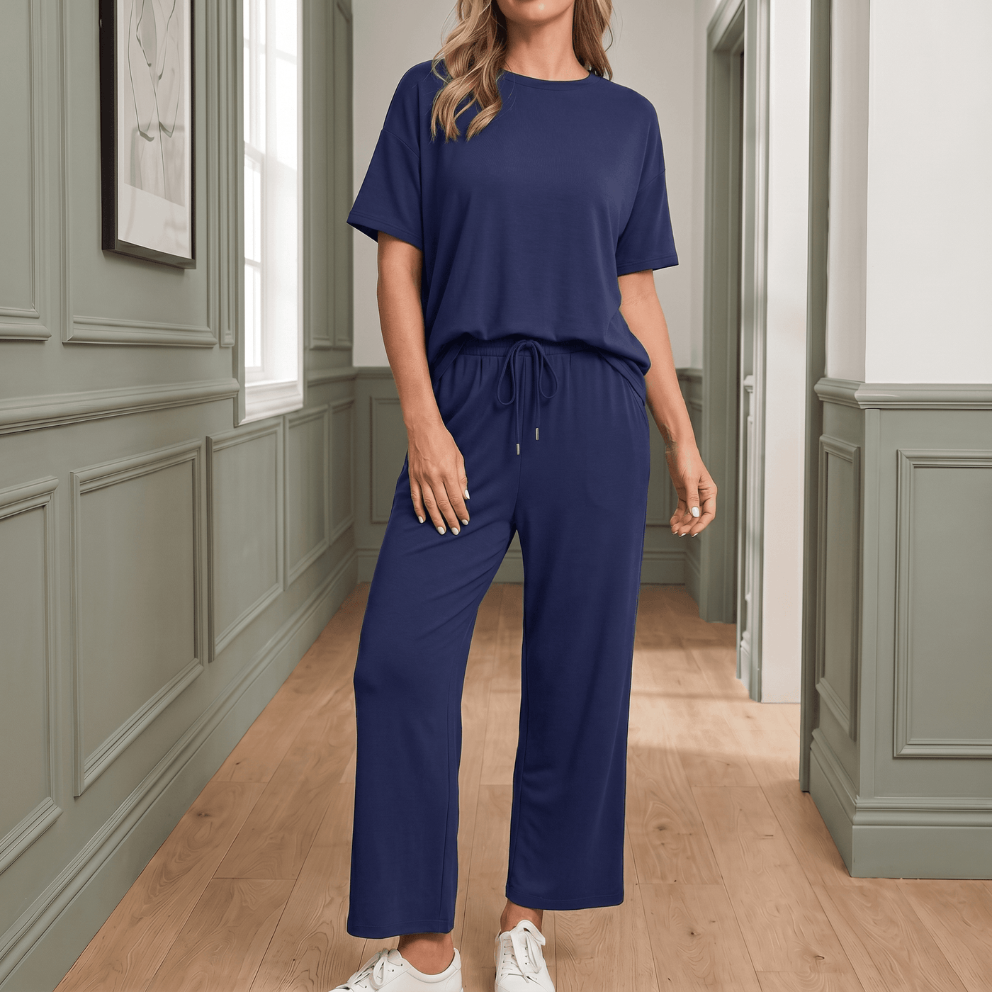 Sereva – Women's Soft Two-Piece Lounge Set