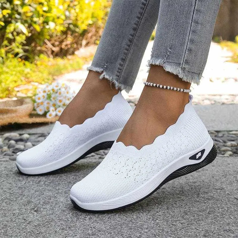 Wavella – Lightweight Slip-On Walking Shoes for Women