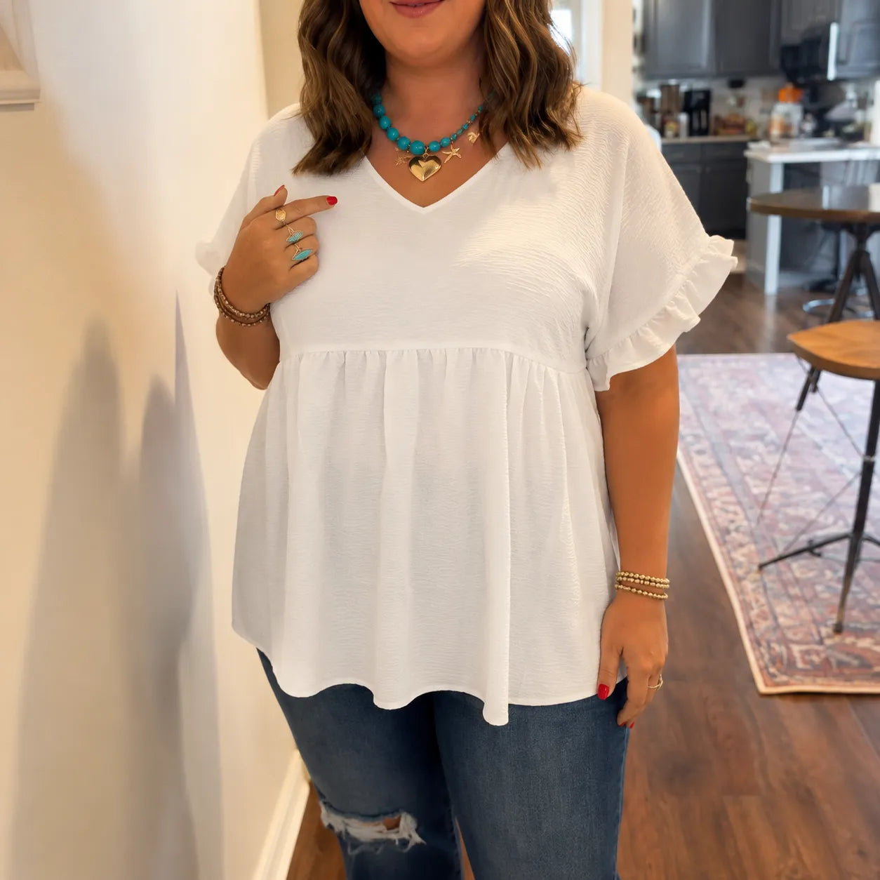 Vivelyn – Flowy V-Neck Babydoll Blouse with Flutter Sleeves